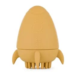 PETITE&MARS Hračka silikonová do vody s kartáčkem Splashy Rocket Intense Ochre 6m+ - PETITE&MARS Hračka silikonová do vody s kartáčkem Splashy Rocket Intense Ochre 6m+